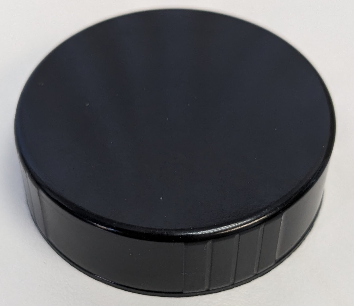 Lot of (14) 1.5" Diameter Plastic Growler Caps Jug Lids Poly Seal Inside ScrewOn