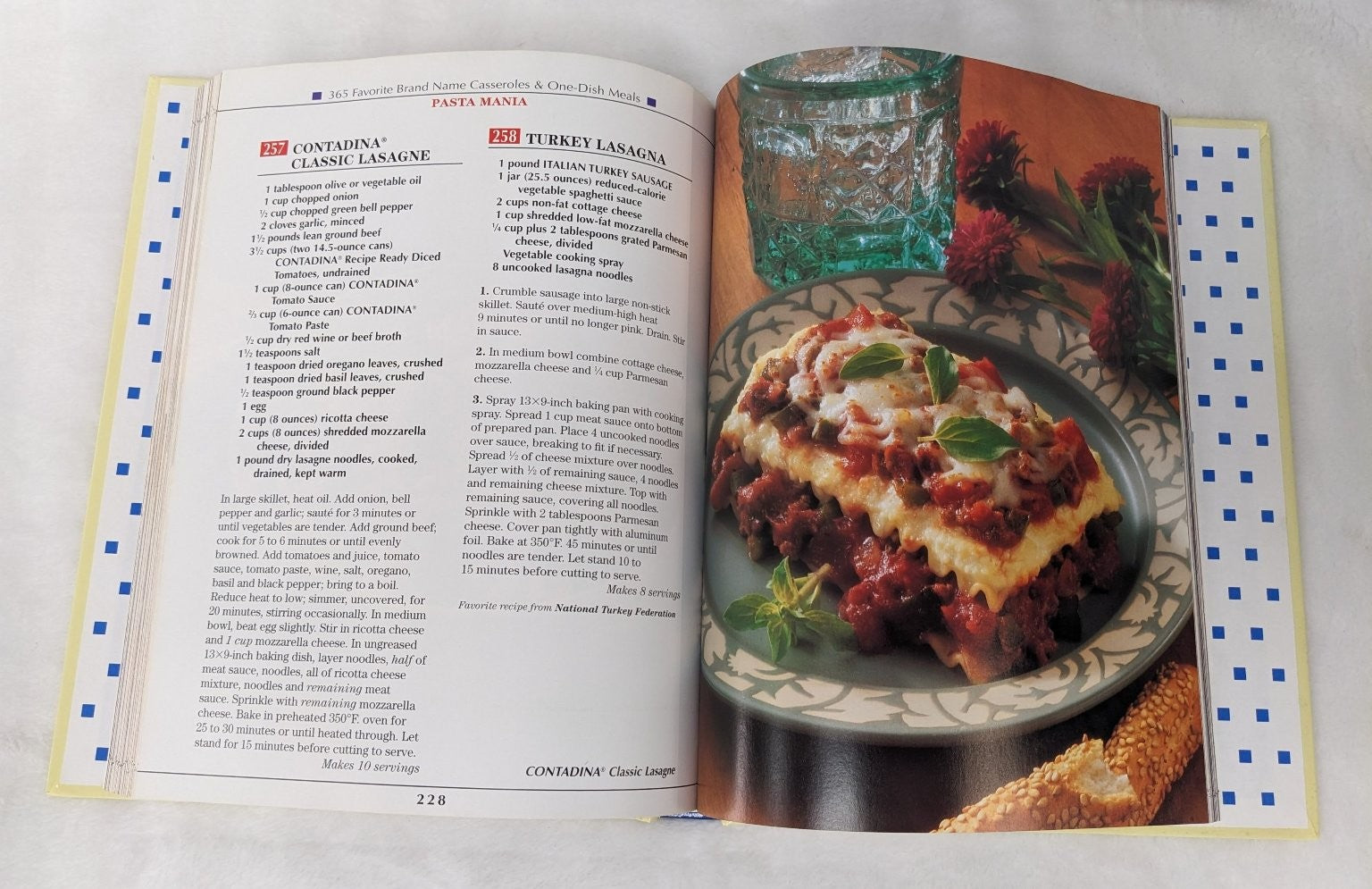 365 Favorite Brand Name CASSEROLES & ONE-DISH MEALS Cookbook Publications Int