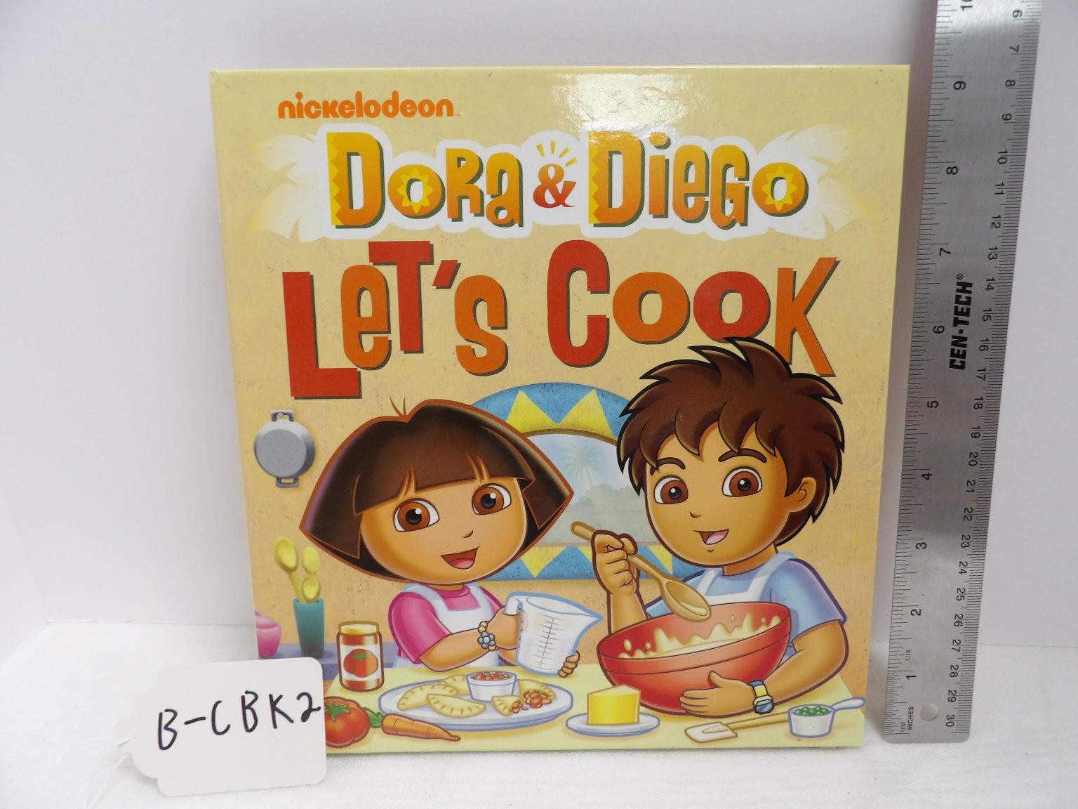 Dora & Diego Let's Cook Nickelodeon 2009 Kids Bilingual Cookbook Wiley