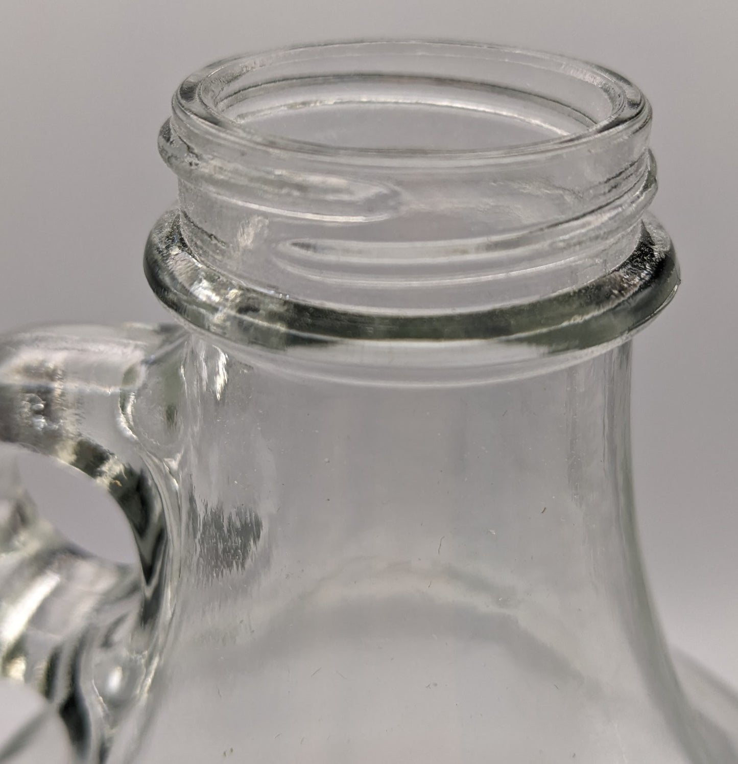 ACC Growler with Lid 10"H x 5"W Just Below Handle 4" Base with Raised A1168 20