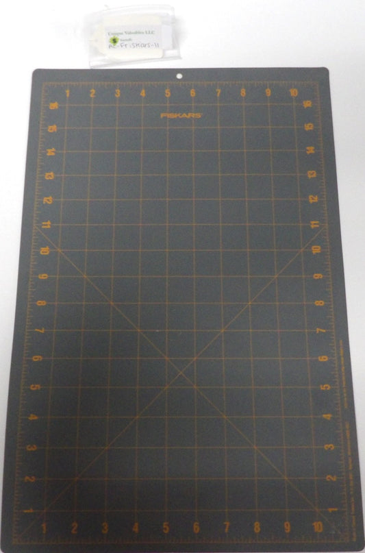 Fiskars Cutting Mat 12x18 Self-Healing for Rotary Cutters Hobby Knives