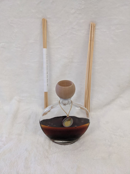 PartyLite Reed Diffuser Apple Cider Scented Glass Wood New RD354