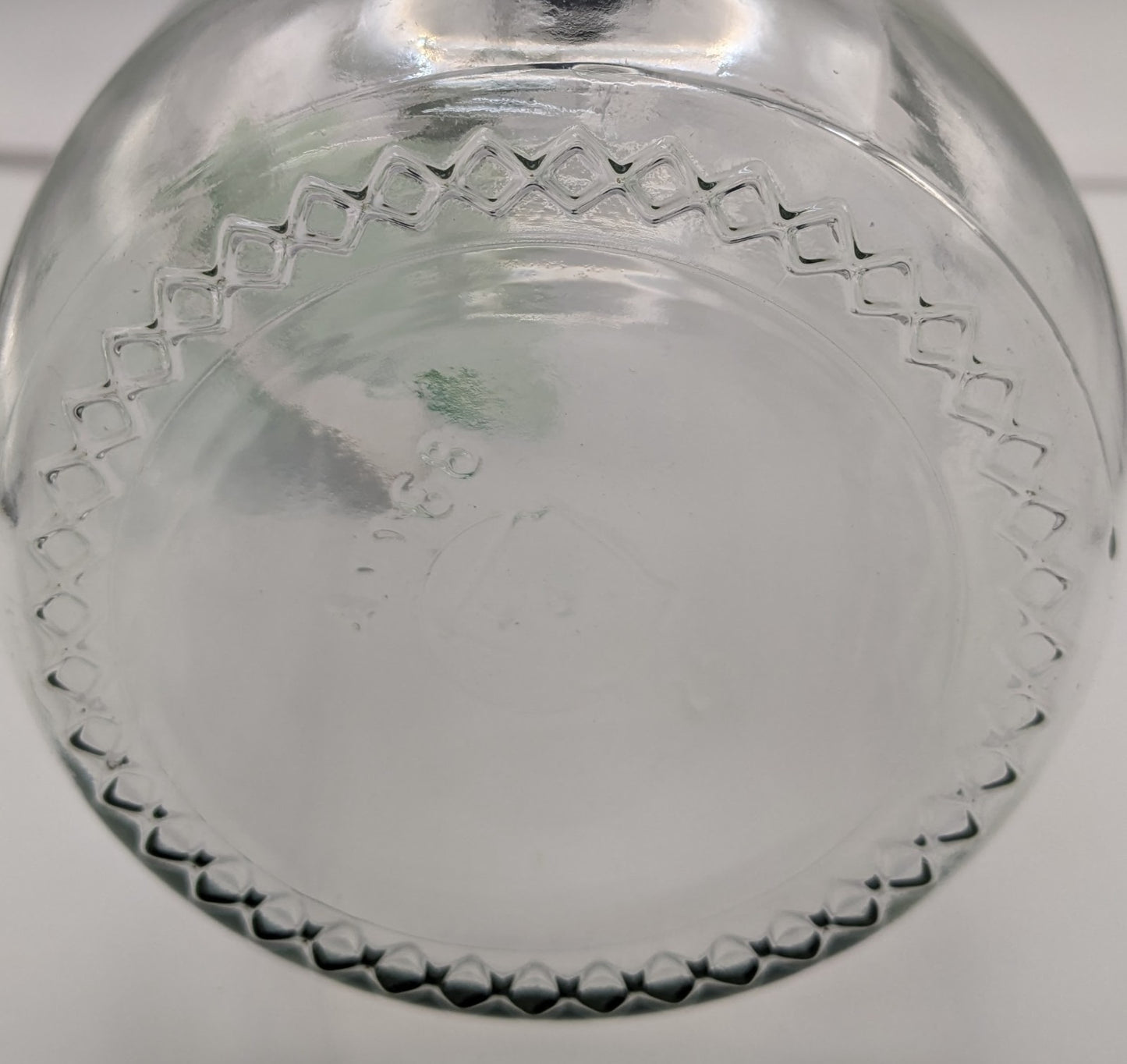 ACC Growler with Lid 10"H x 5"W Just Below Handle 4" Base with Raised A1168 25
