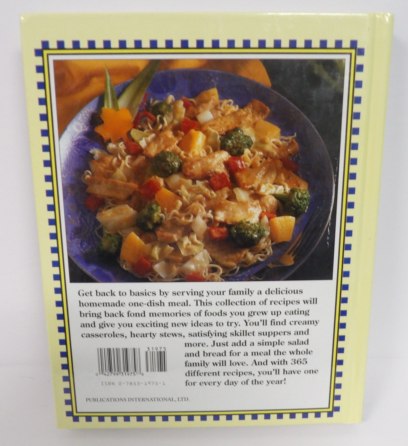 365 Favorite Brand Name CASSEROLES & ONE-DISH MEALS Cookbook Publications Int