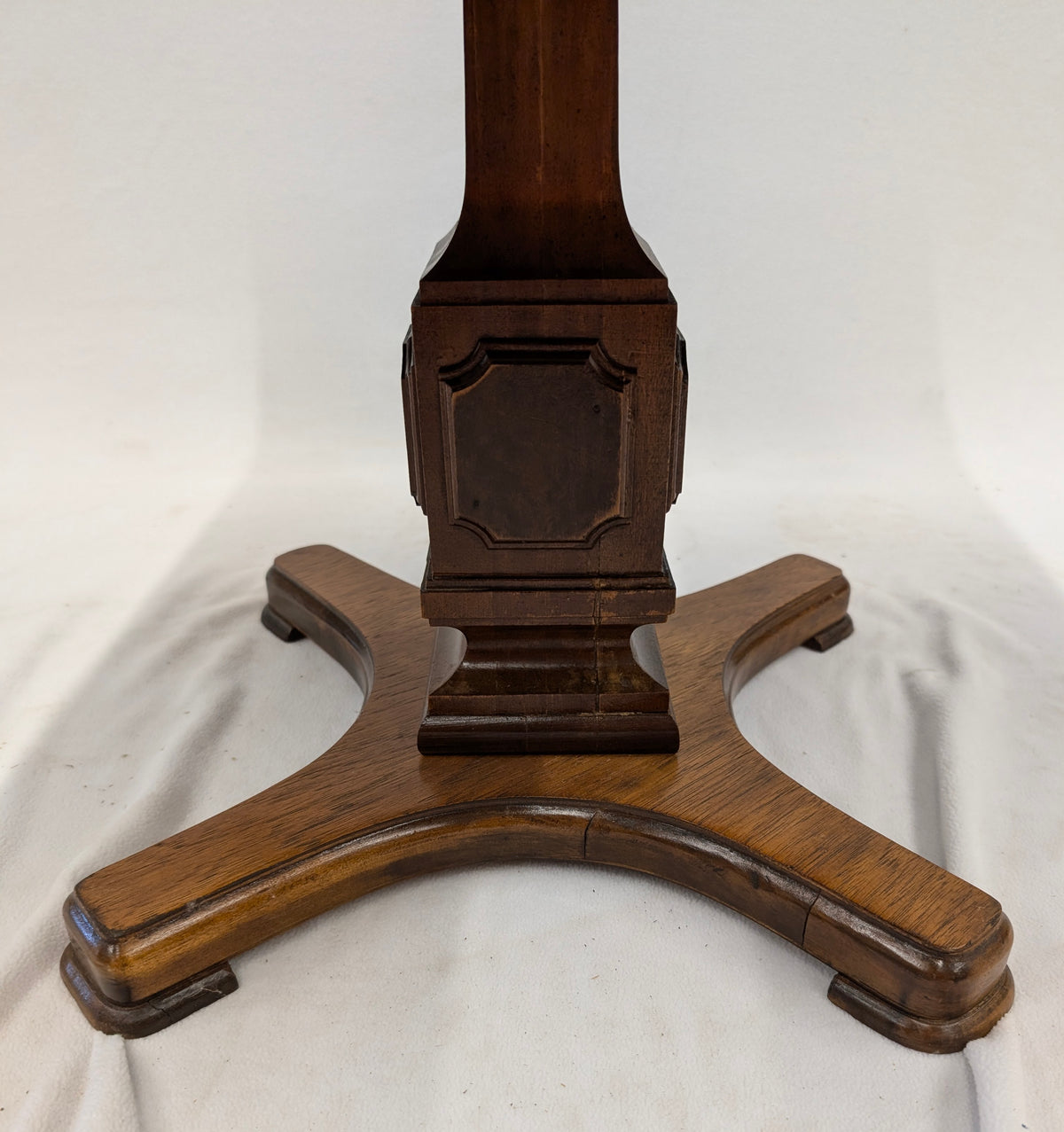 Square End Table on Pedestal
